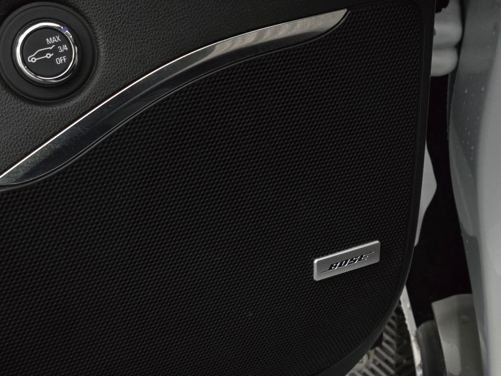 Used 2024 Buick Enclave Essence image 18