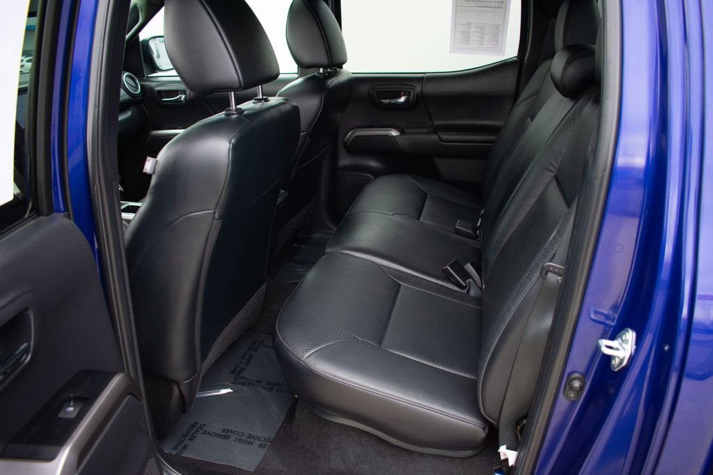 Used 2023 Toyota Tacoma Limited image 25