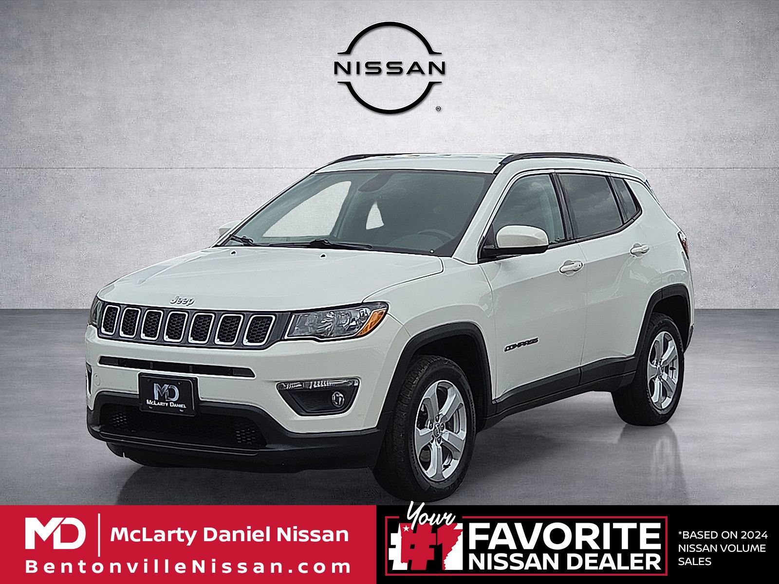 Used 2018 Jeep Compass Latitude w/ Popular Equipment Group AWD/4WD image 2