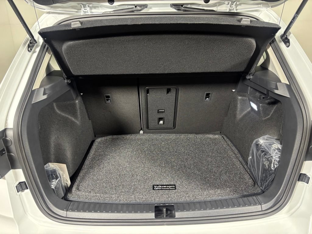 New 2026 Volkswagen Taos SE AWD/4WD image 13