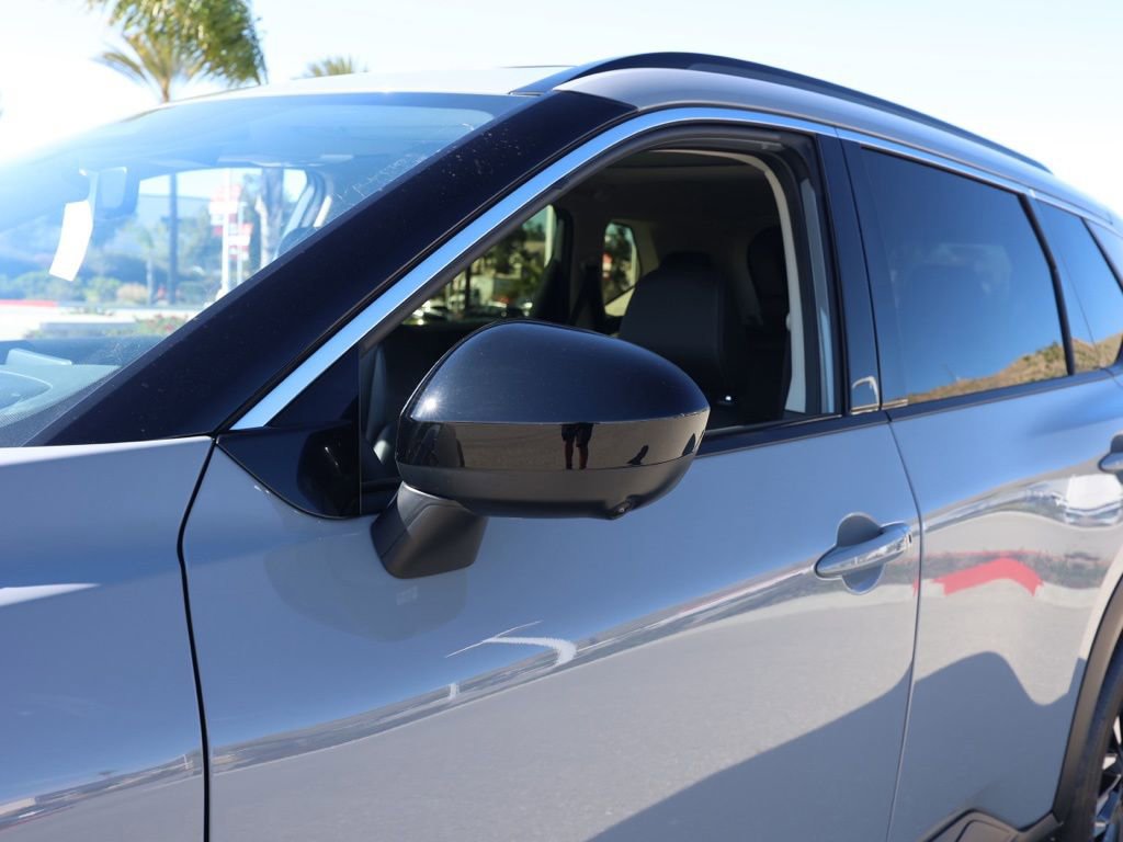 New 2026 Nissan Rogue Dark Armor image 12