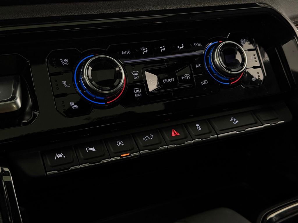 Used 2024 GMC Sierra 1500 AT4 w/ Technology Package image 17