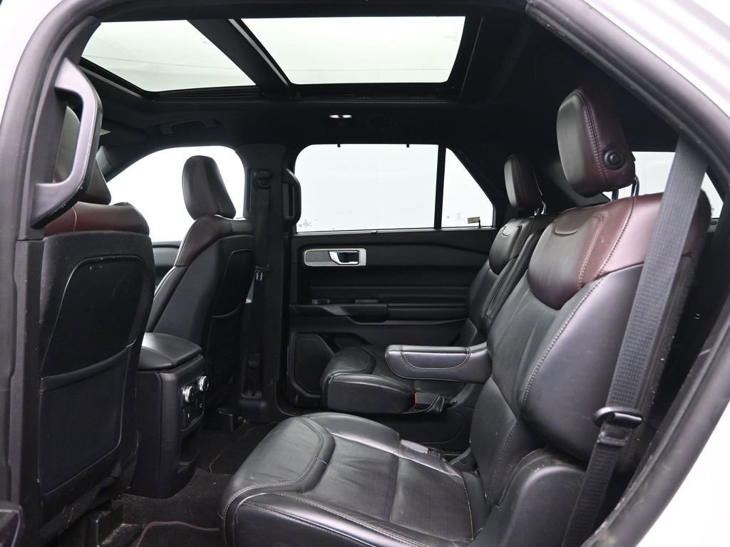 Used 2020 Ford Explorer Platinum image 28