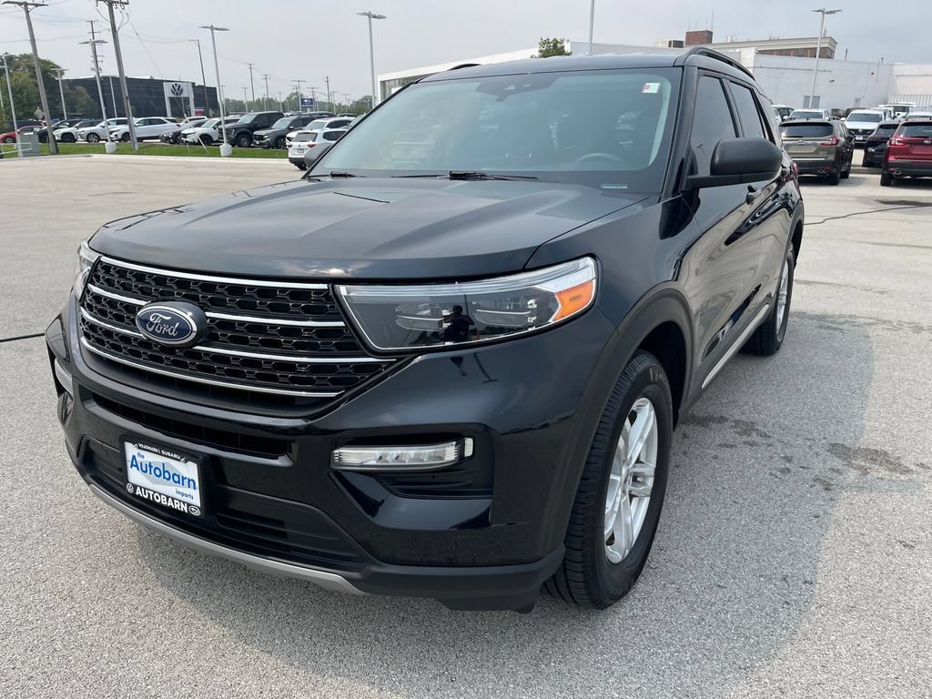 Used 2021 Ford Explorer XLT w/ Equipment Group 202A AWD/4WD image 1