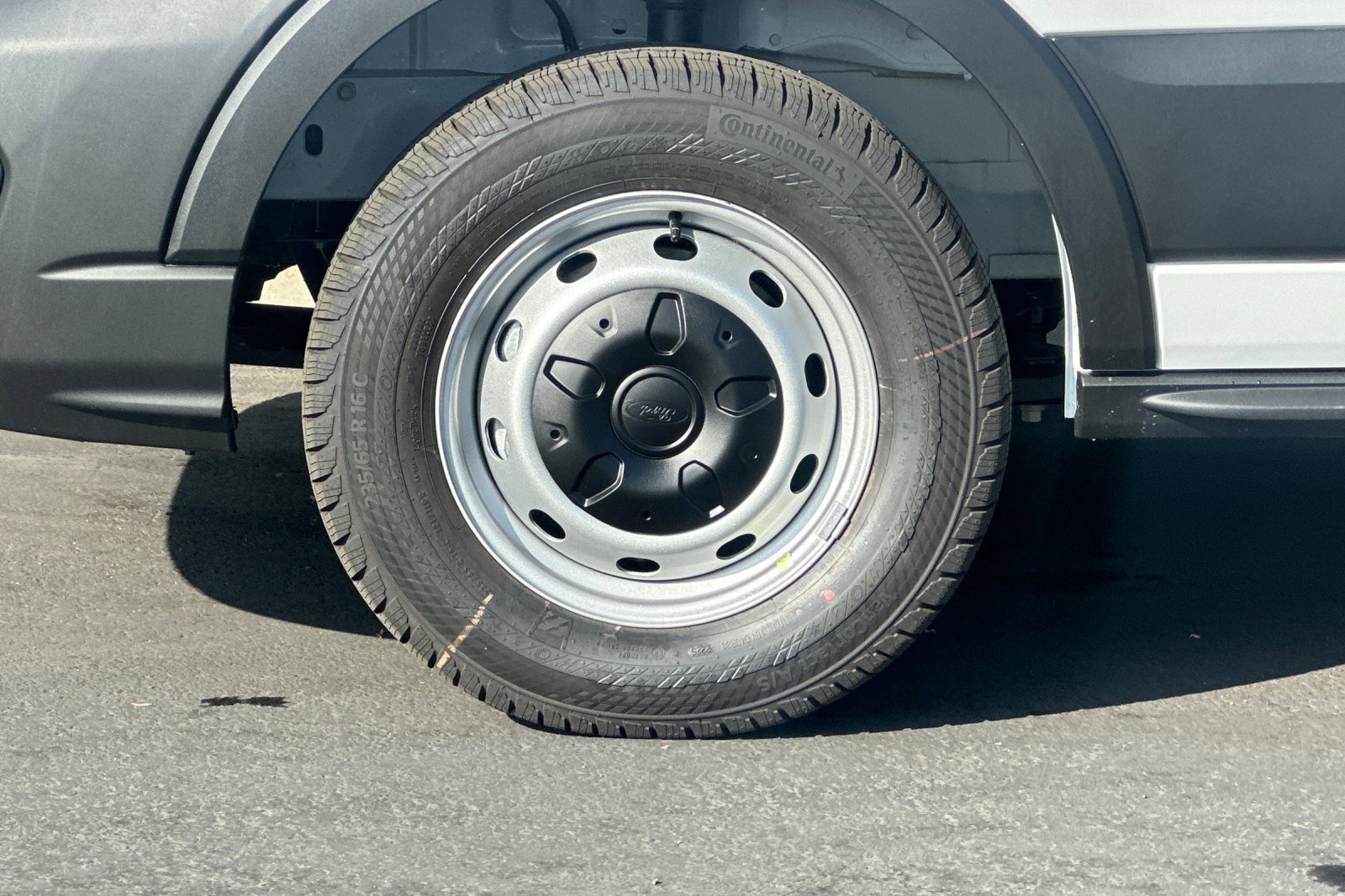 New 2026 Ford Transit 250 148 Medium Roof w/ Load Area Protection Package image 24