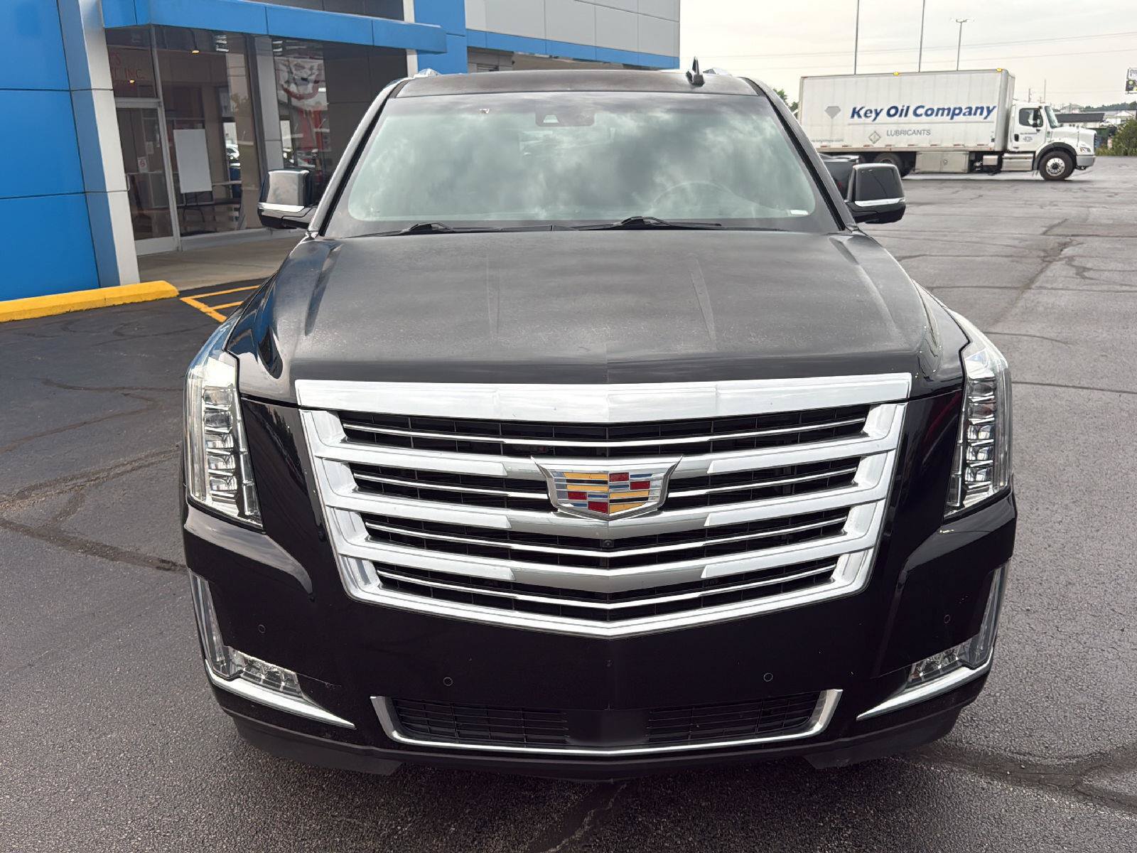 Used 2017 Cadillac Escalade ESV Platinum AWD/4WD image 8
