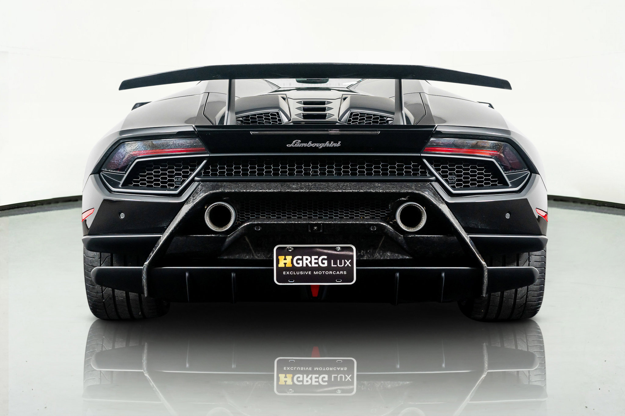 Used 2018 Lamborghini Huracan Performante image 12