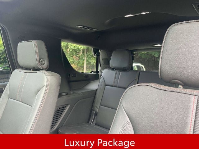 Used 2024 Chevrolet Tahoe RST w/ Luxury Package AWD/4WD image 17