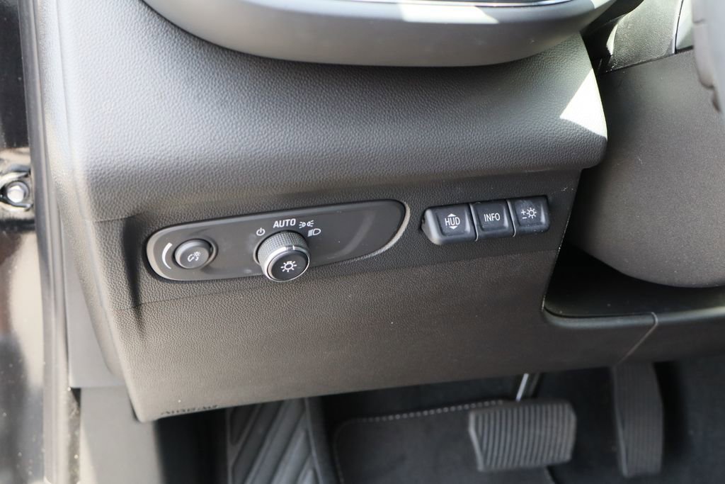 Certified 2022 Buick Envision Essence w/ Technology Package I FWD image 12