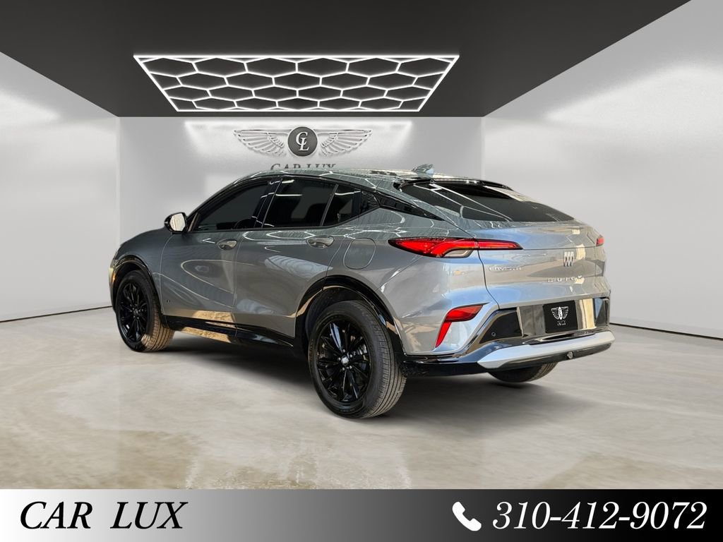 Used 2025 Buick Envista Sport Touring image 3