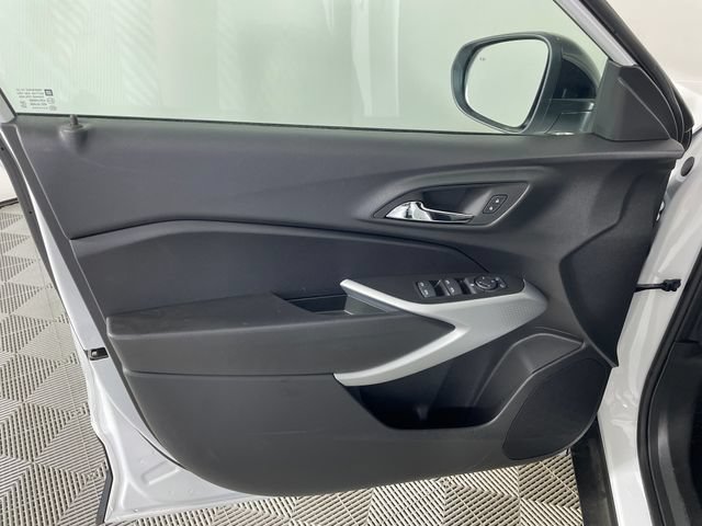 New 2026 Chevrolet Trax RS w/ Driver Confidence Package FWD image 8