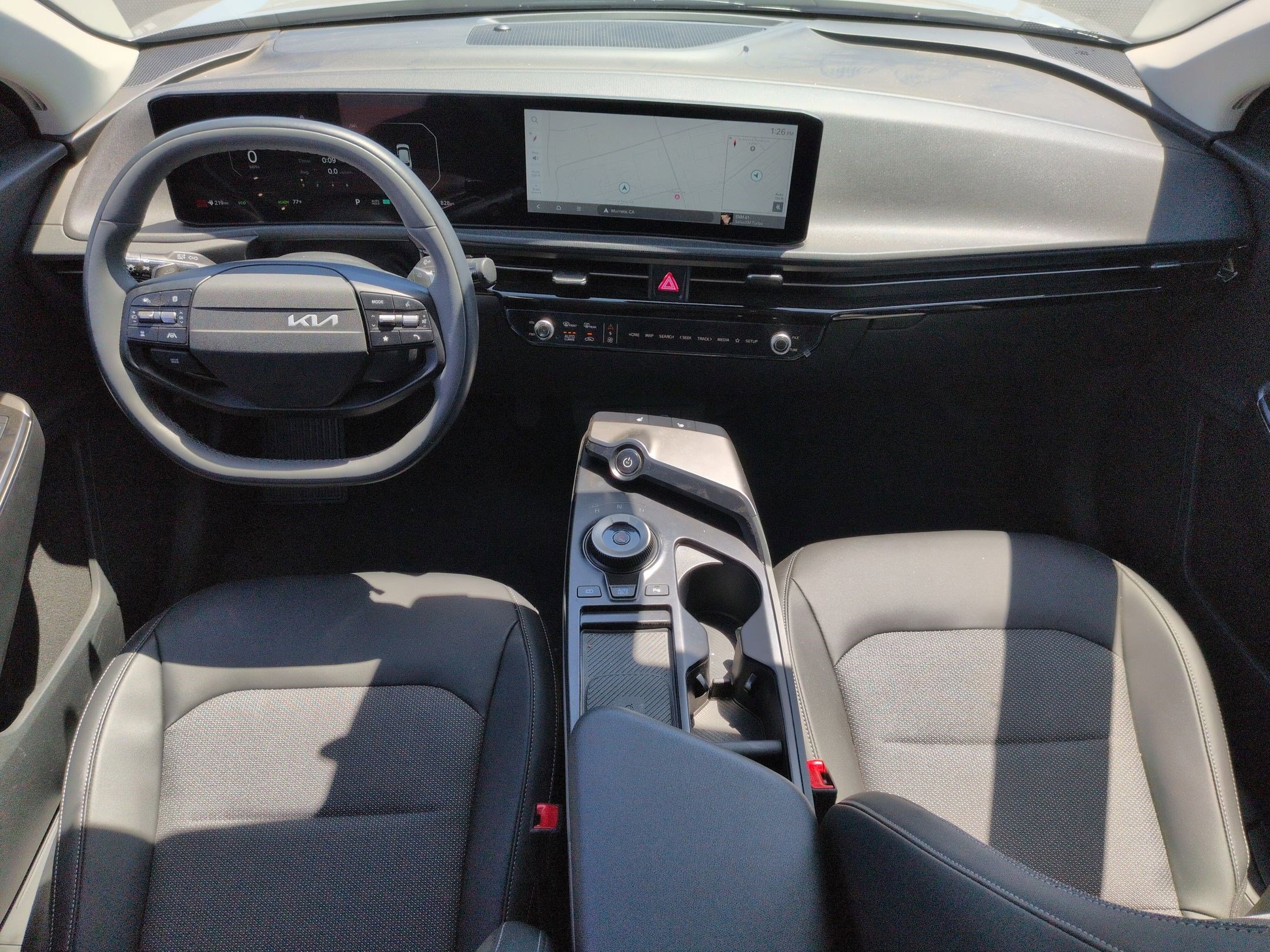 Used 2025 Kia EV6 Light w/ Light LR Technology Package RWD image 28