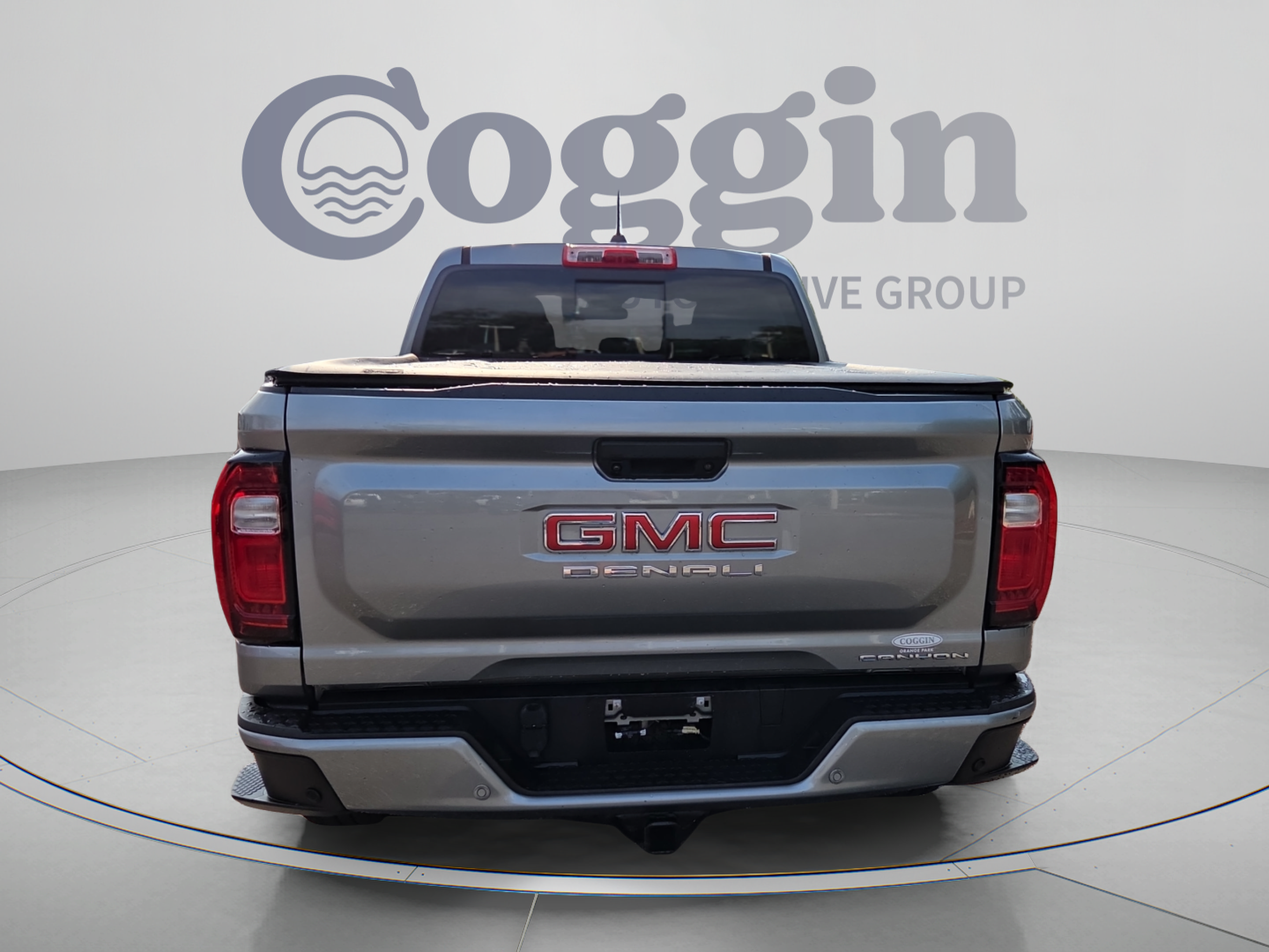Used 2023 GMC Canyon Denali AWD/4WD image 4