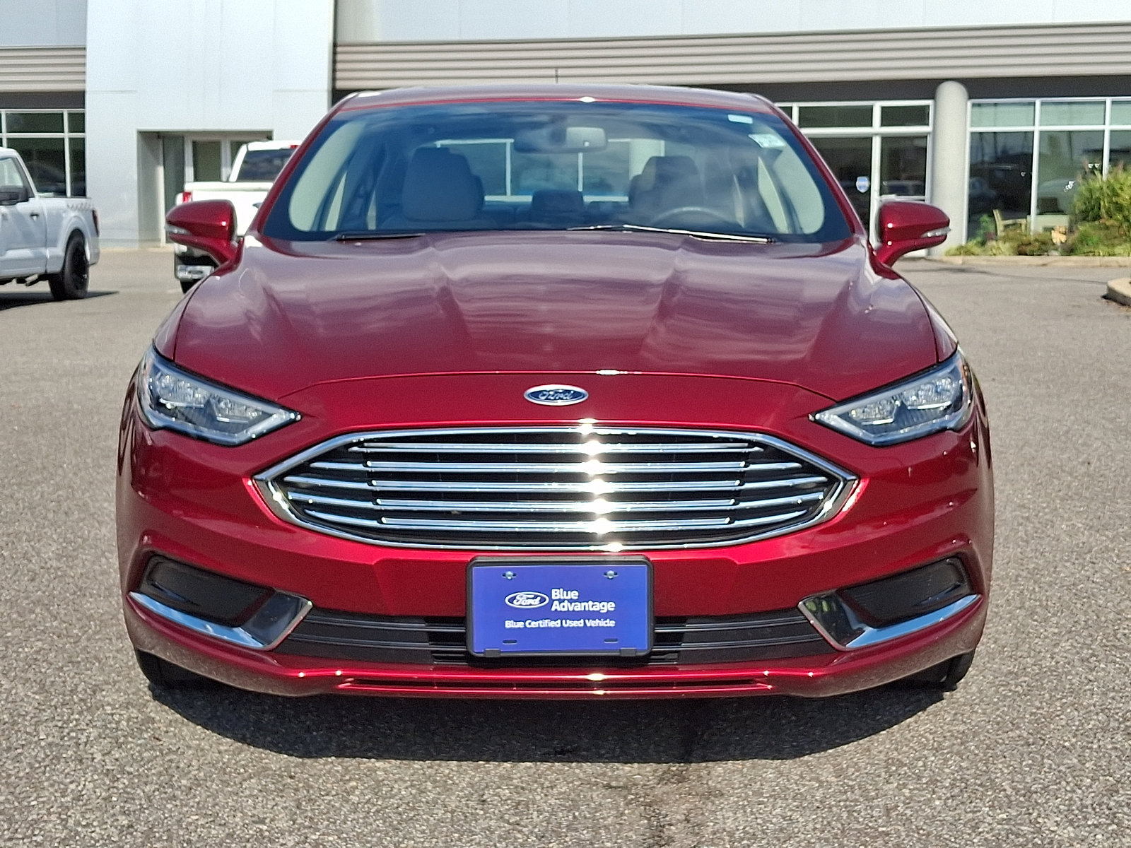 Certified 2018 Ford Fusion SE w/ Fusion SE Technology Package FWD image 3