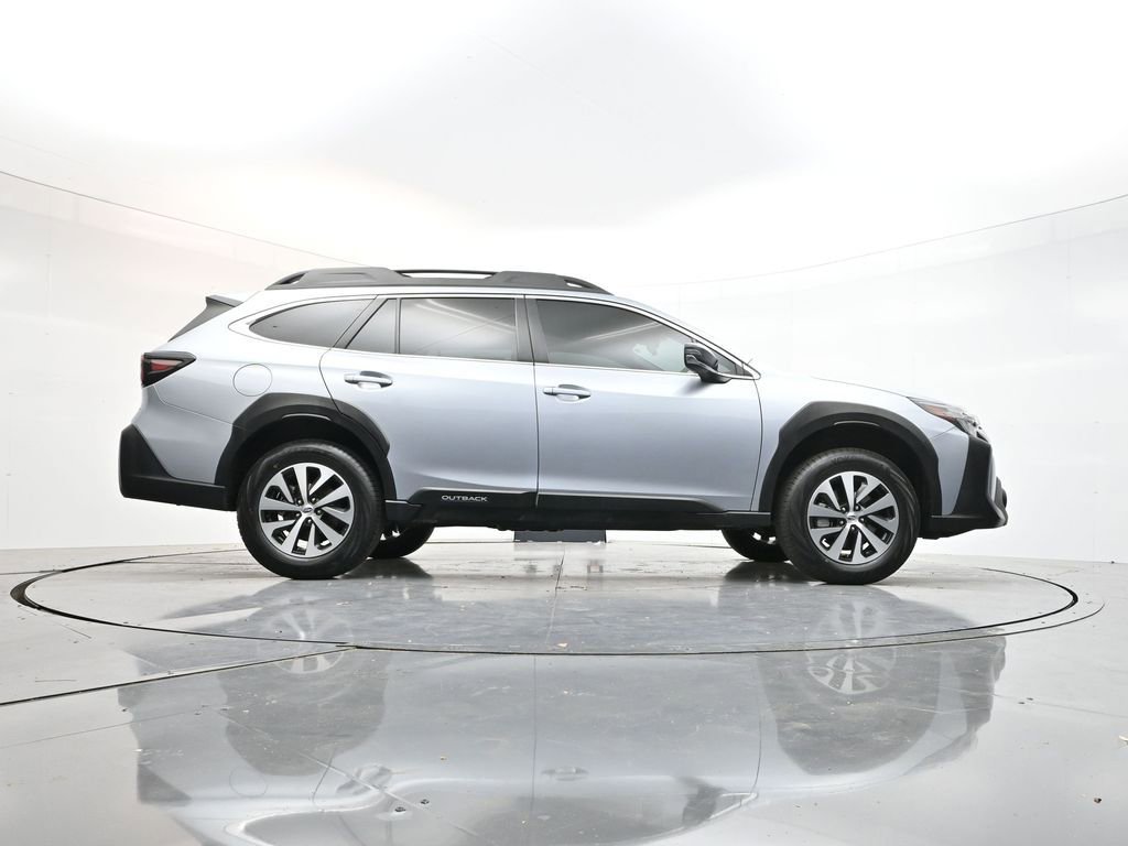 Used 2024 Subaru Outback Premium image 36