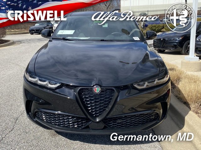 New 2025 Alfa Romeo Tonale w/ Premium Package image 3