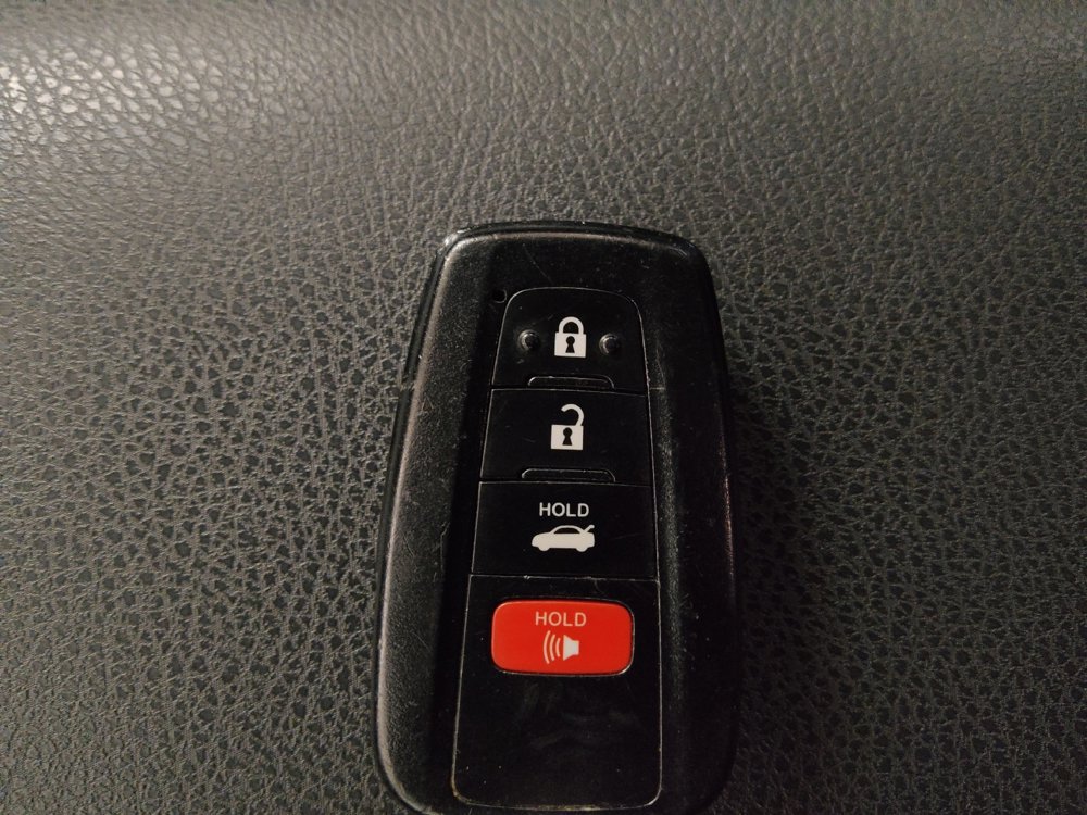 Used 2022 Toyota Camry SE image 32