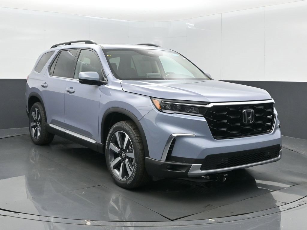 New 2025 Honda Pilot Touring image 2