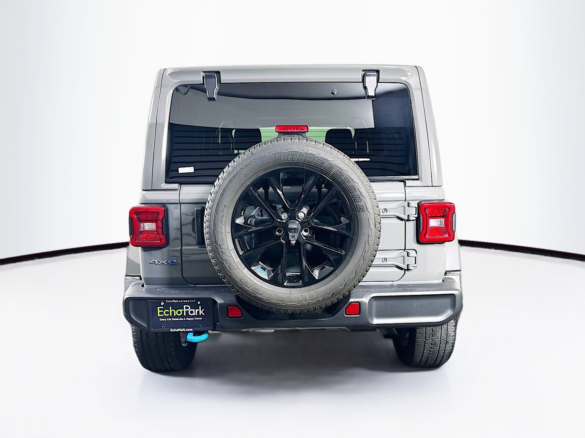 Used 2022 Jeep Wrangler Sahara w/ Cold Weather Group image 28