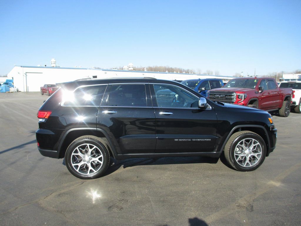 Used 2022 Jeep Grand Cherokee Limited w/ Trailer Tow Group IV image 5