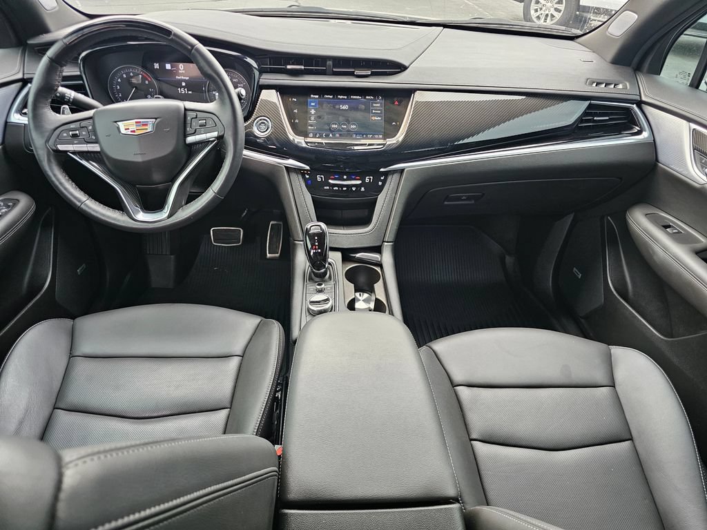 Certified 2024 Cadillac XT6 Sport w/ LPO, ONYX Package AWD/4WD image 24