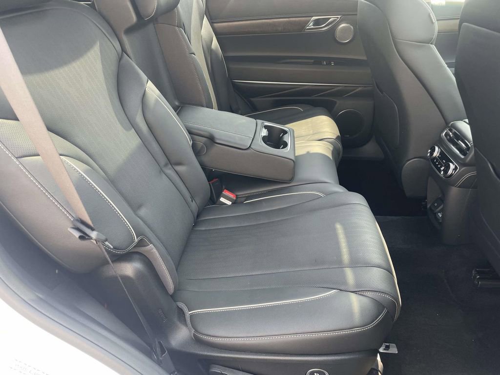 Used 2024 Genesis GV80 3.5T image 25