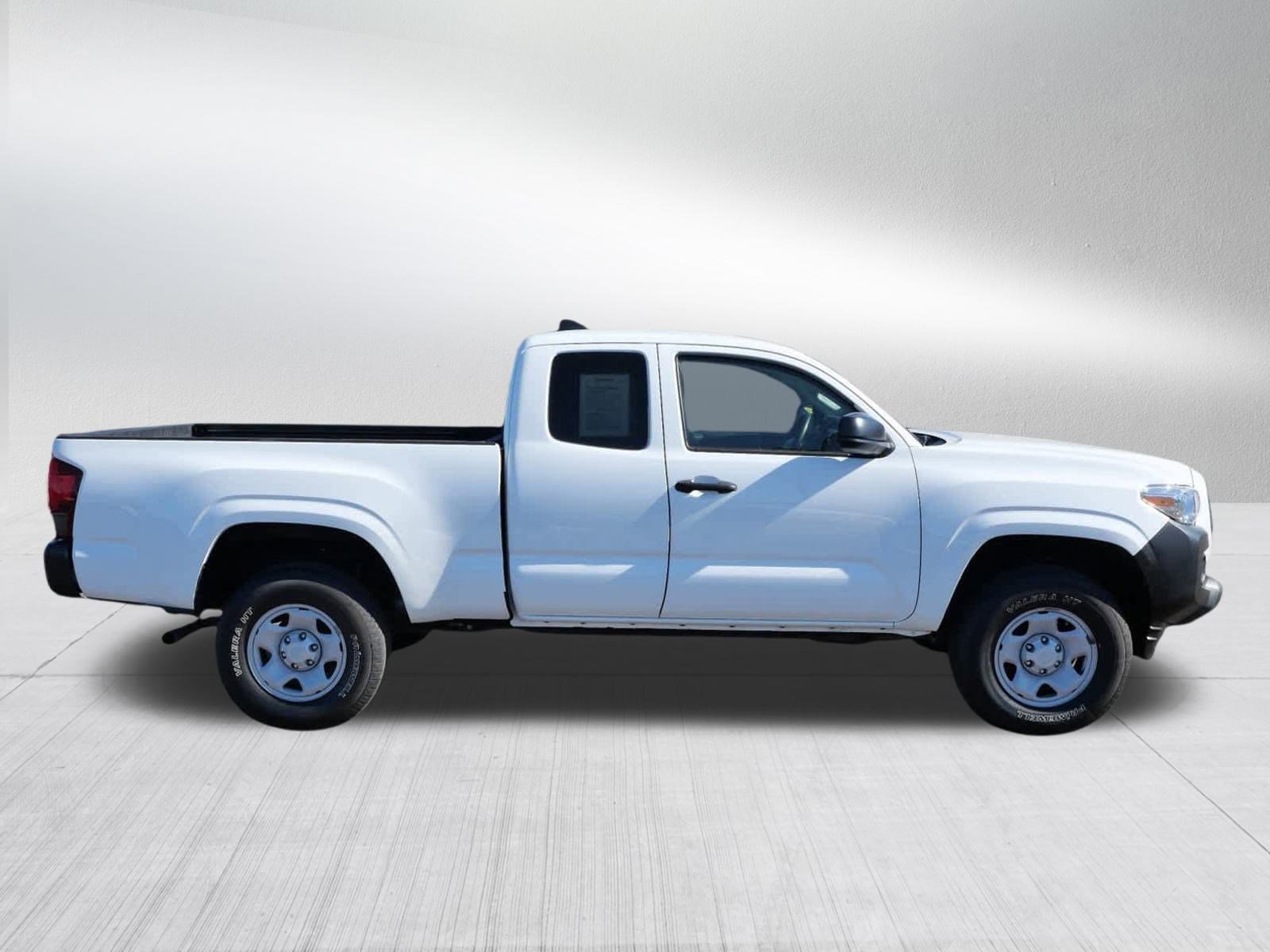 Used 2020 Toyota Tacoma SR image 8