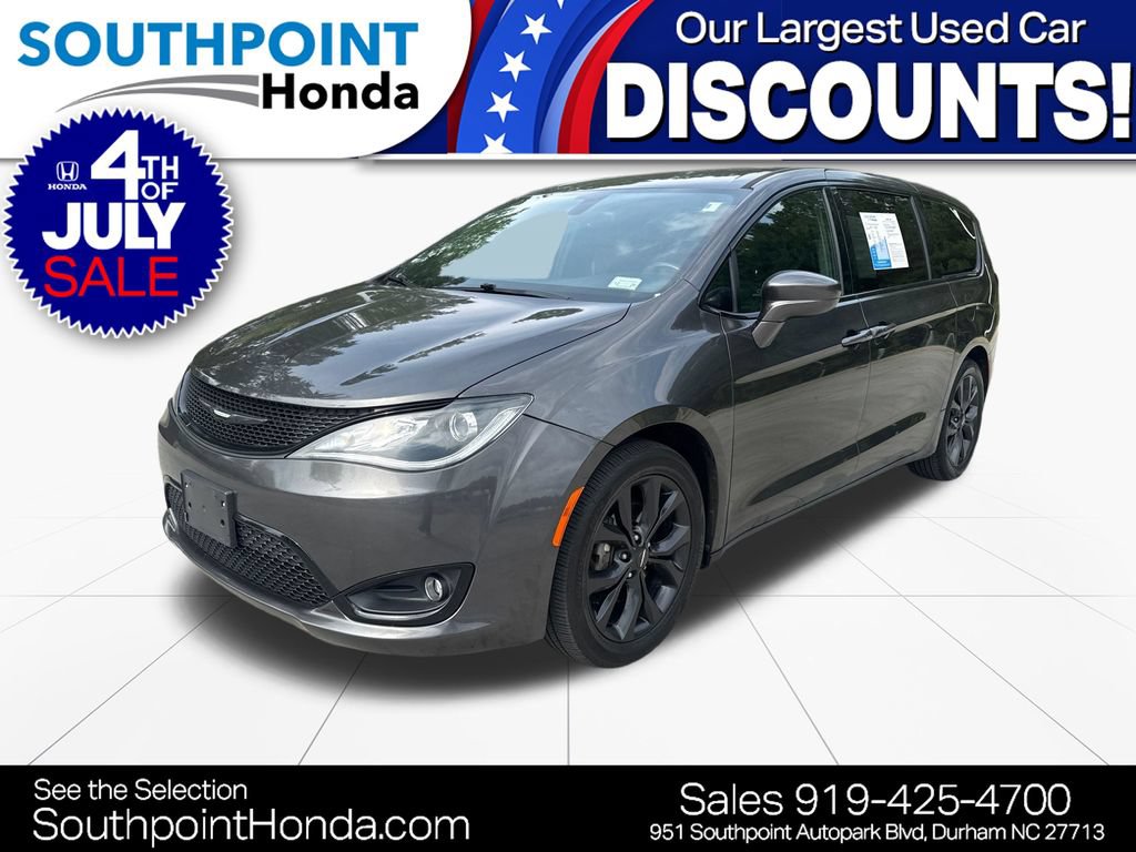 Used 2019 Chrysler Pacifica Touring Plus w/ S Appearance Package FWD image 3