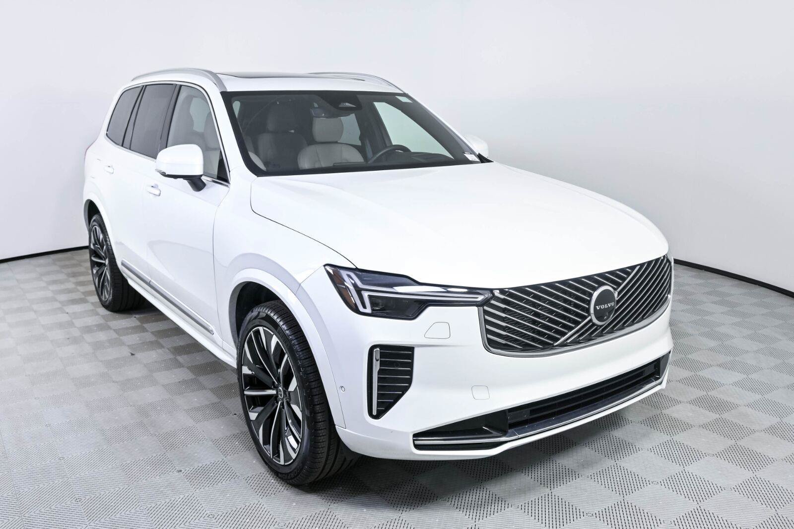 Certified 2026 Volvo XC90 B6 Ultra AWD/4WD image 27