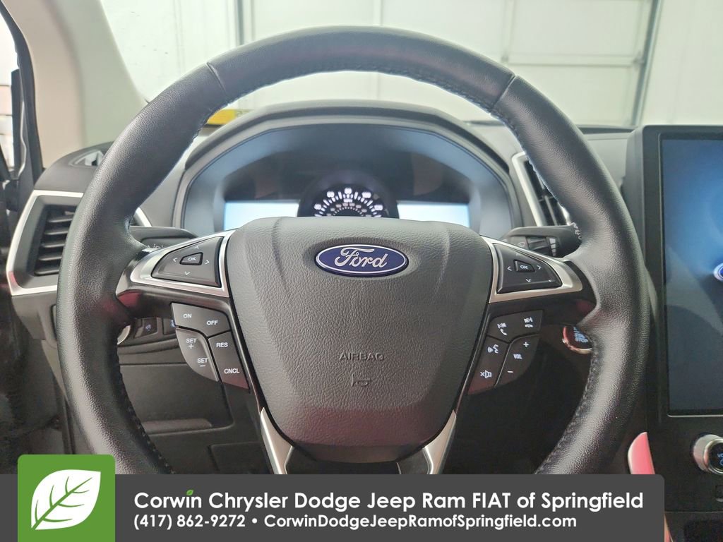 Used 2024 Ford Edge Titanium image 22