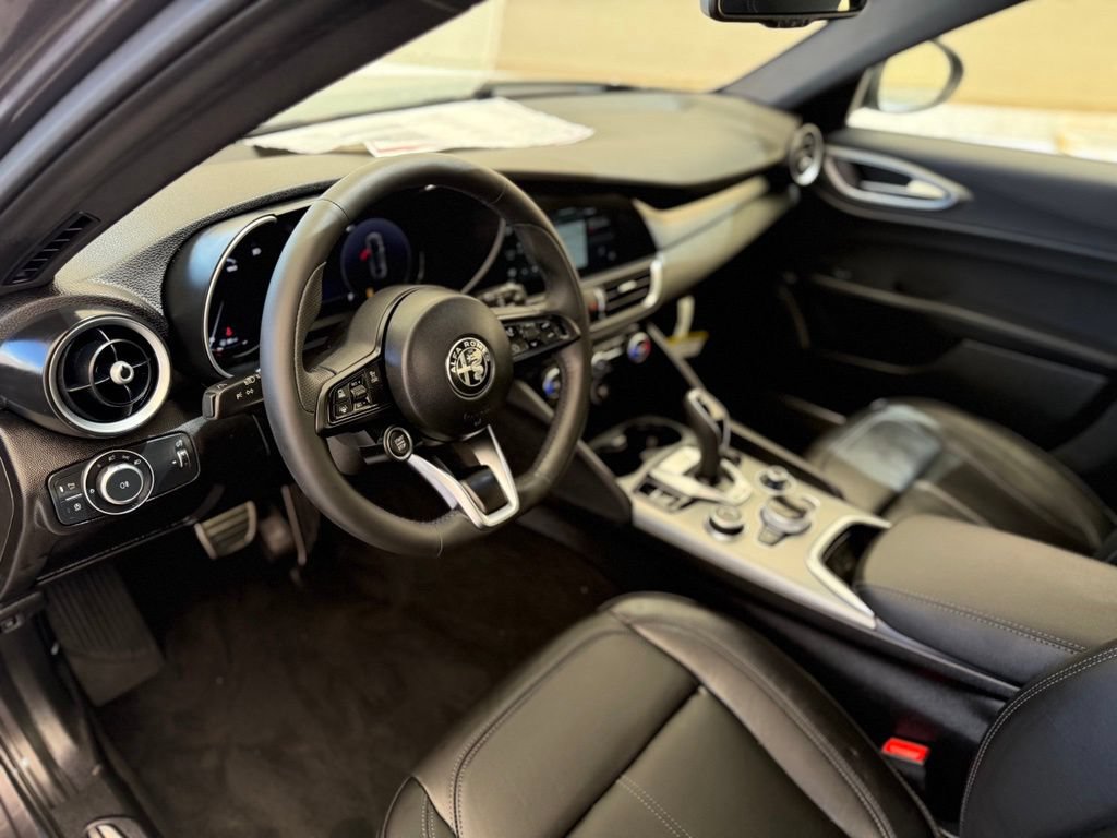 New 2026 Alfa Romeo Giulia w/ Driving Assist Package RWD image 29