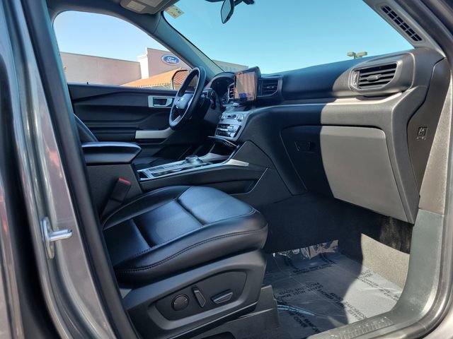 Used 2021 Ford Explorer XLT w/ Equipment Group 202A RWD image 22
