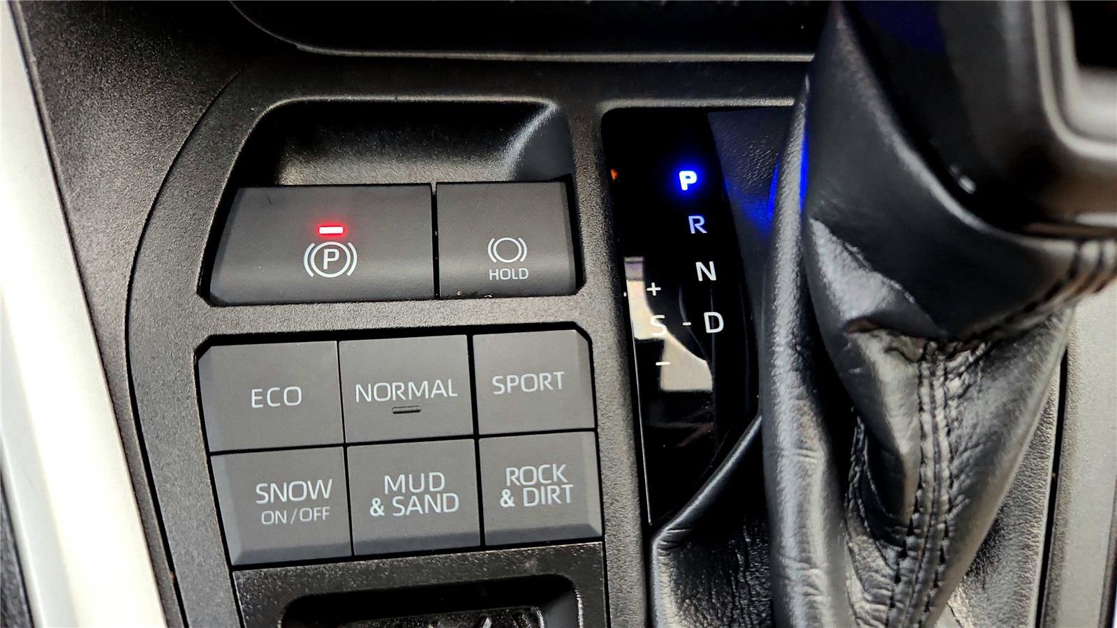 Certified 2023 Toyota RAV4 XLE image 43