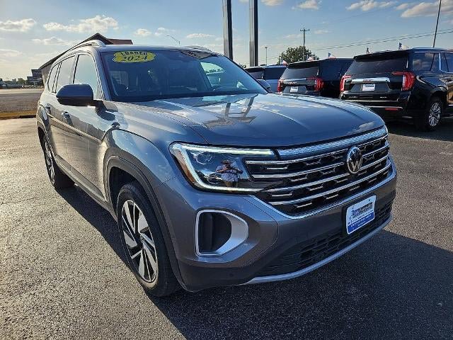 Used 2024 Volkswagen Atlas SEL AWD/4WD image 11