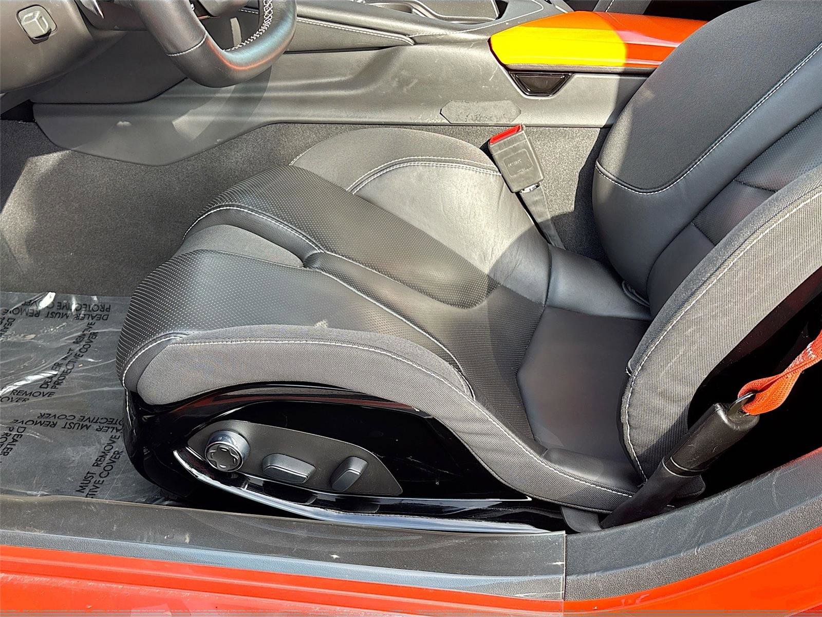 Used 2021 Chevrolet Corvette Stingray Premium Cpe w/ Z51 Performance Package image 21