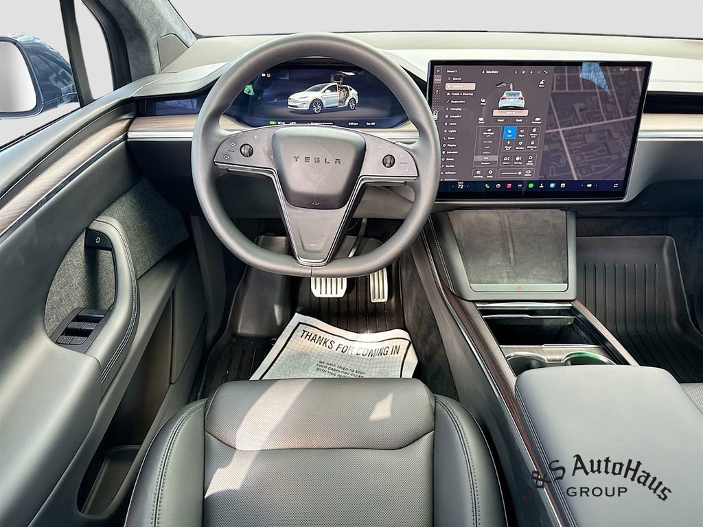 Used 2024 Tesla Model X image 29