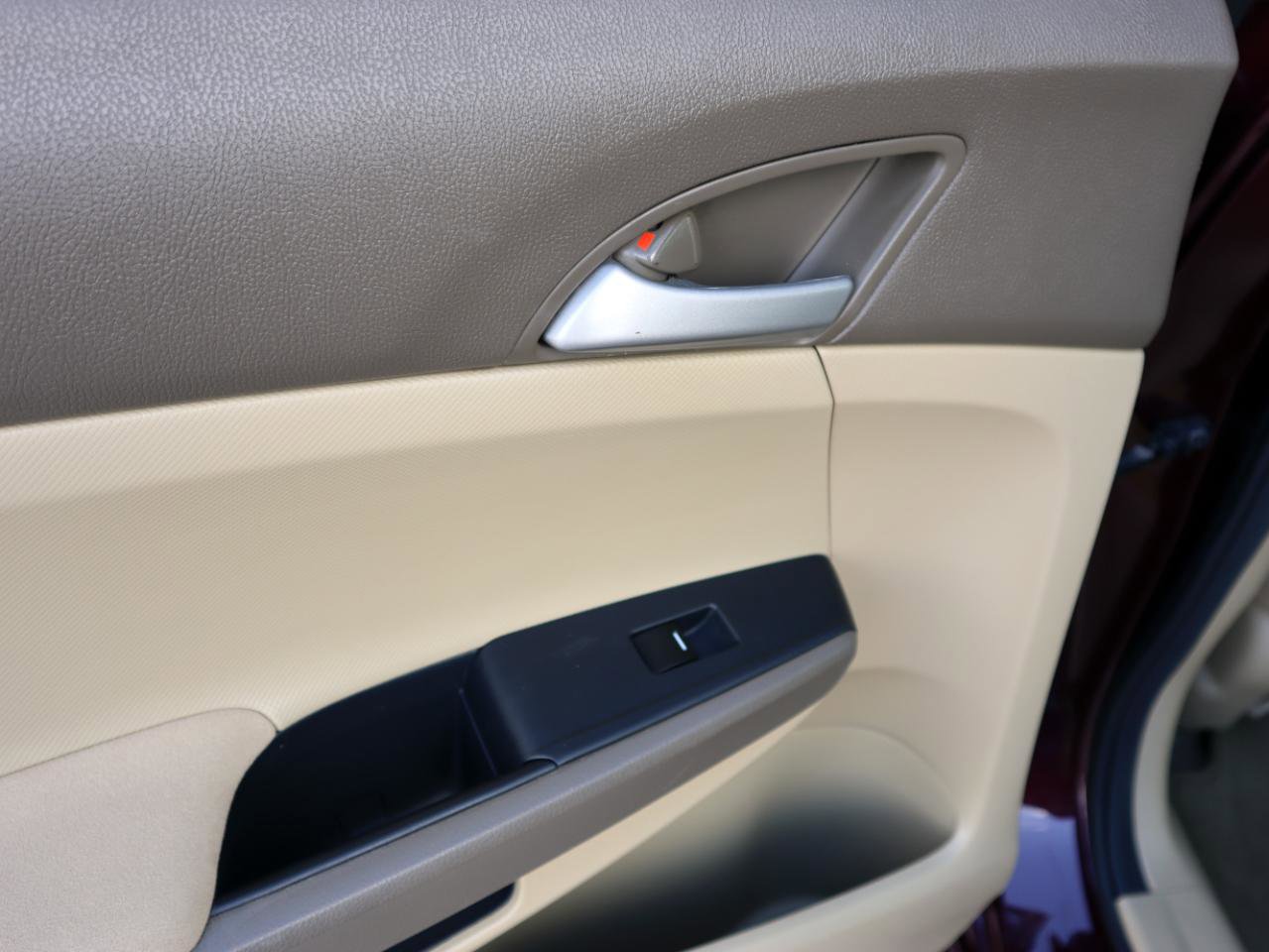 Used 2010 Honda Accord LX-P image 34