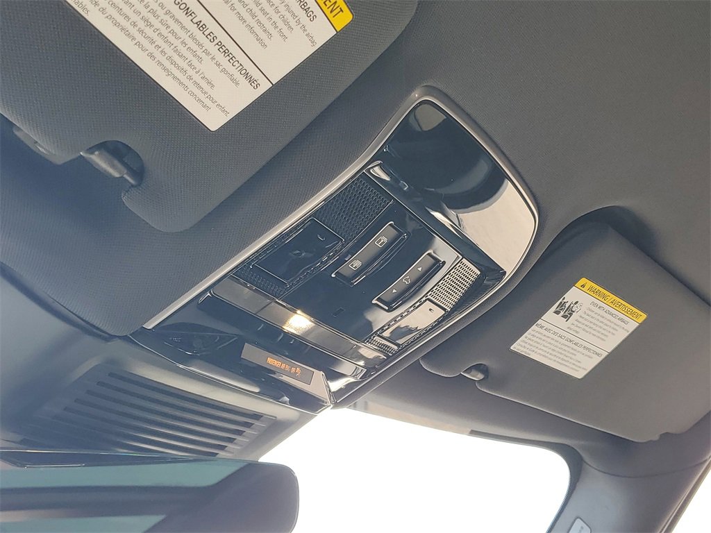 New 2025 Land Rover Range Rover SE image 25