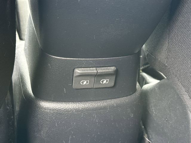 Used 2020 Nissan Kicks SR image 11