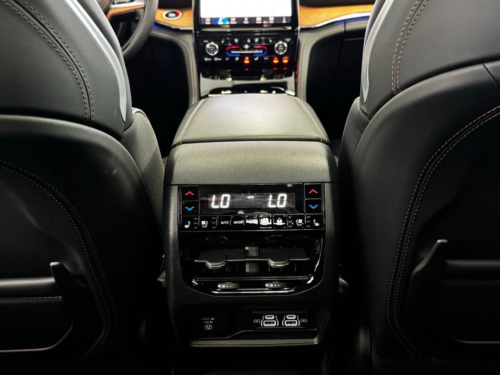 Certified 2024 Jeep Grand Cherokee L Summit image 11