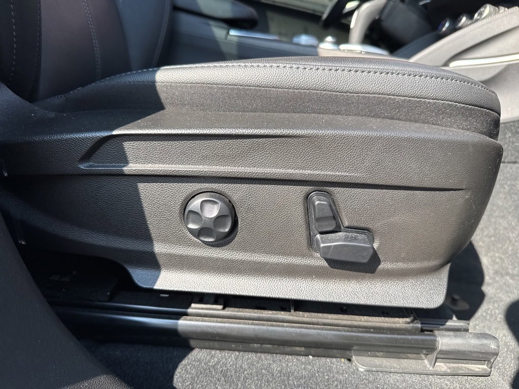 Used 2022 Alfa Romeo Stelvio Ti w/ Active Assist Plus Package image 60