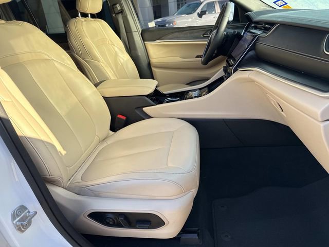 Used 2023 Jeep Grand Cherokee L Limited image 8