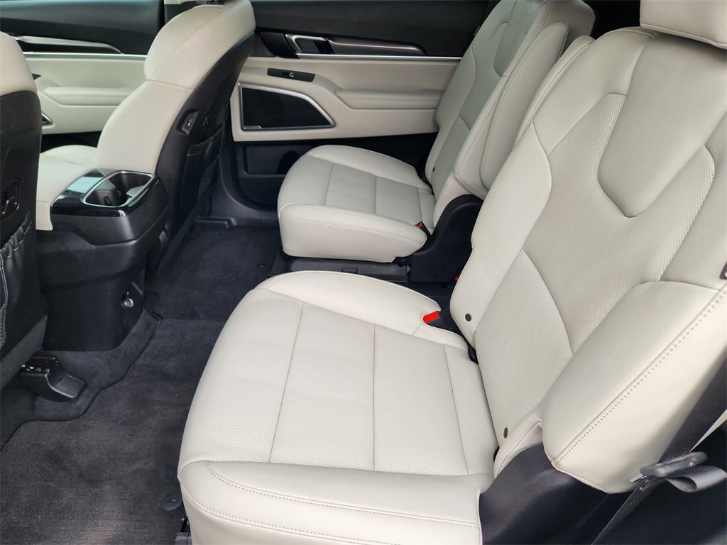 Used 2023 Kia Telluride S image 28