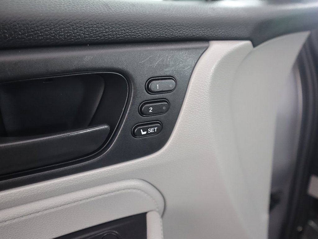 Used 2023 Honda Odyssey EX-L image 39