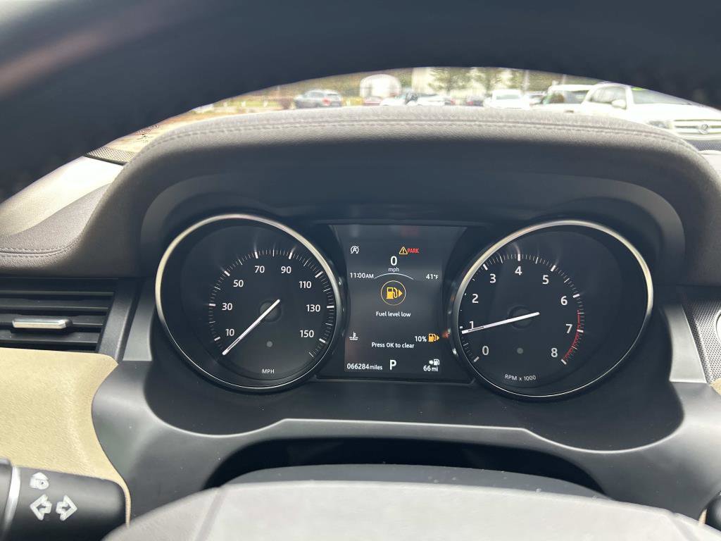 Used 2019 Land Rover Range Rover Evoque SE Premium image 31