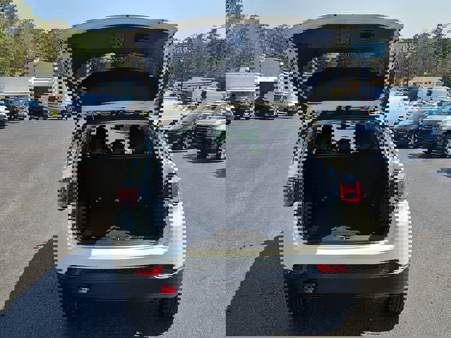 Used 2019 Jeep Compass Trailhawk image 32