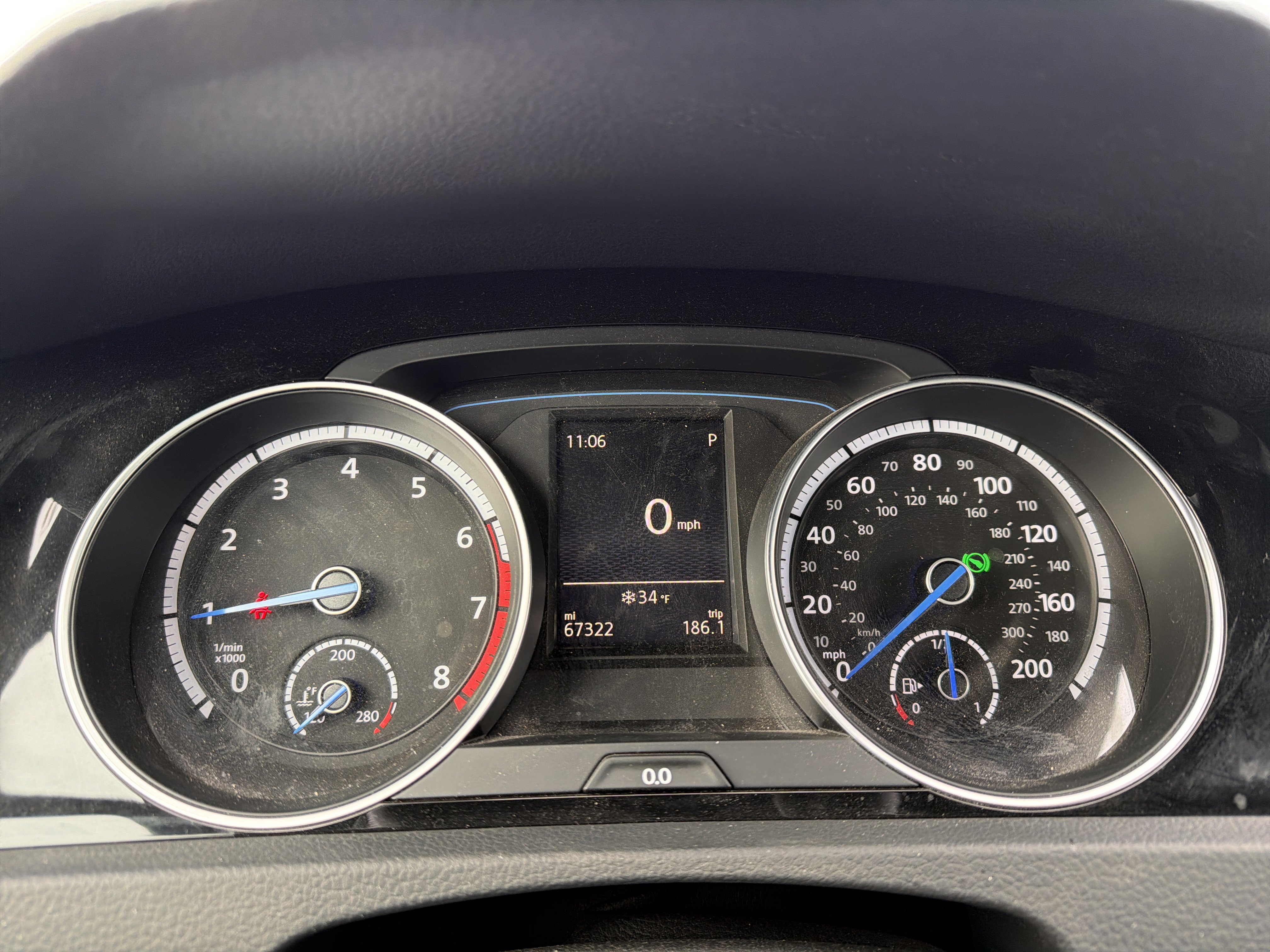 Used 2015 Volkswagen Golf R 4-Door image 17