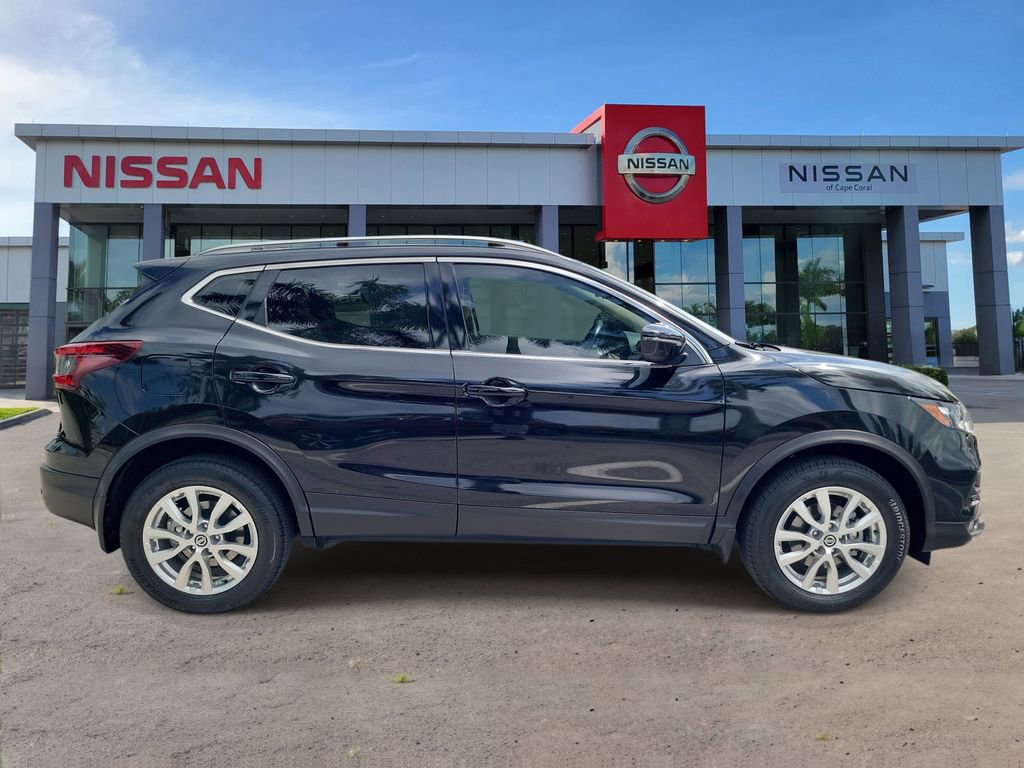 Certified 2022 Nissan Rogue Sport SV image 2