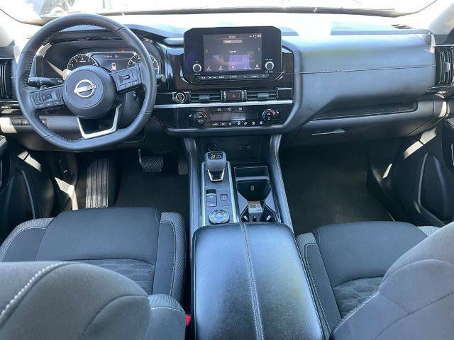Certified 2023 Nissan Pathfinder SV image 10
