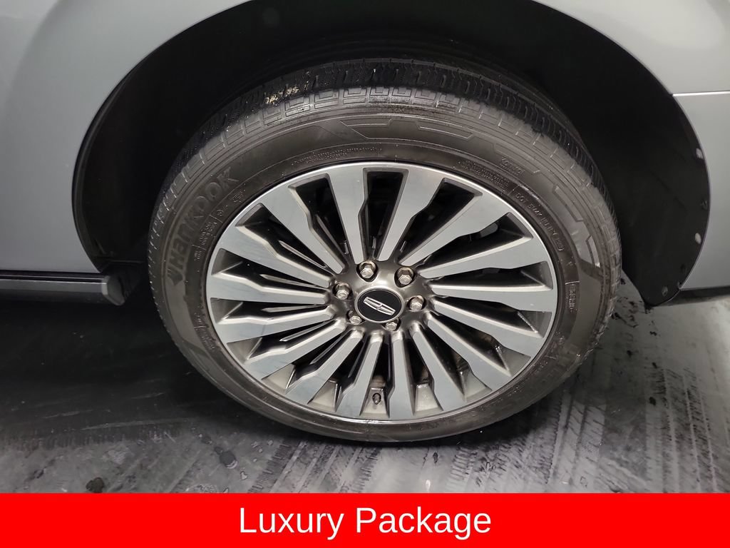Used 2020 Lincoln Navigator Reserve w/ Luxury Package RWD image 11